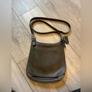Rare Vintage Coach Hippie Slim Saddle Crossbody Leather Gray Strap Flap Closure